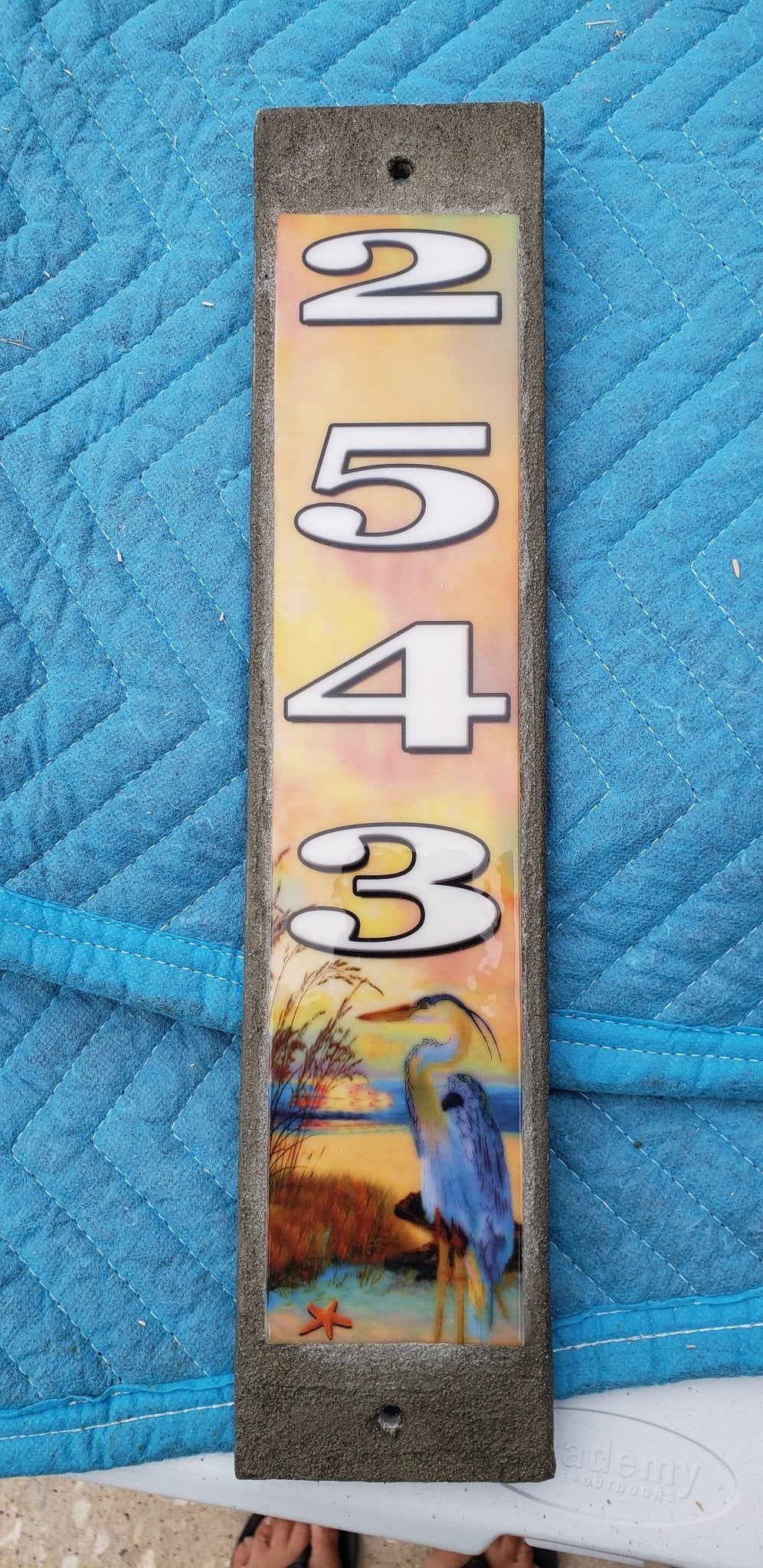 Blue Heron - 4x4 Post - Address Numbers - The Glass Tattoo Sign Company